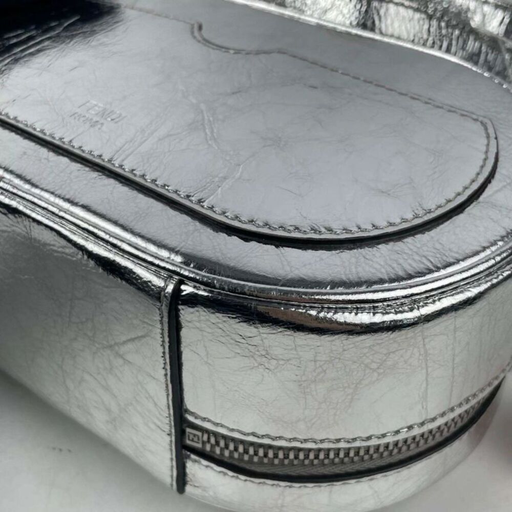 Fendi Women Pre-Loved Bag Very Good Condition - Picture 4 of 9